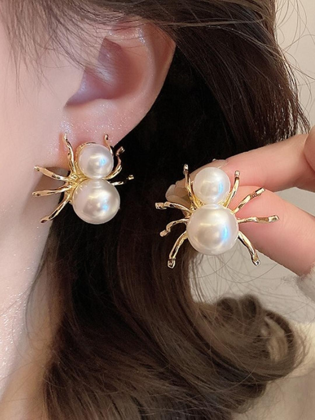 AKISON JEWELS Spider Shaped Studs Earrings With Pearls