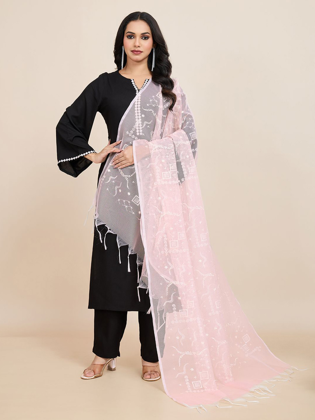 House of Pataudi Floral Embroidered Tasseled Dupatta