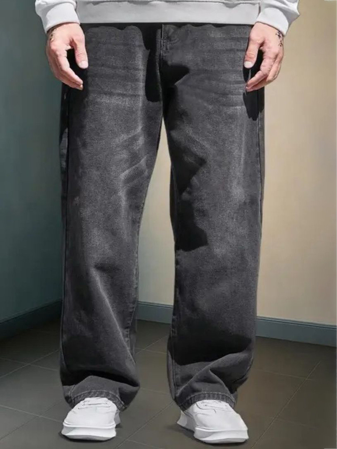 Playfeel Men Jean Baggy Mid-Rise Light Fade Stretchable Jeans