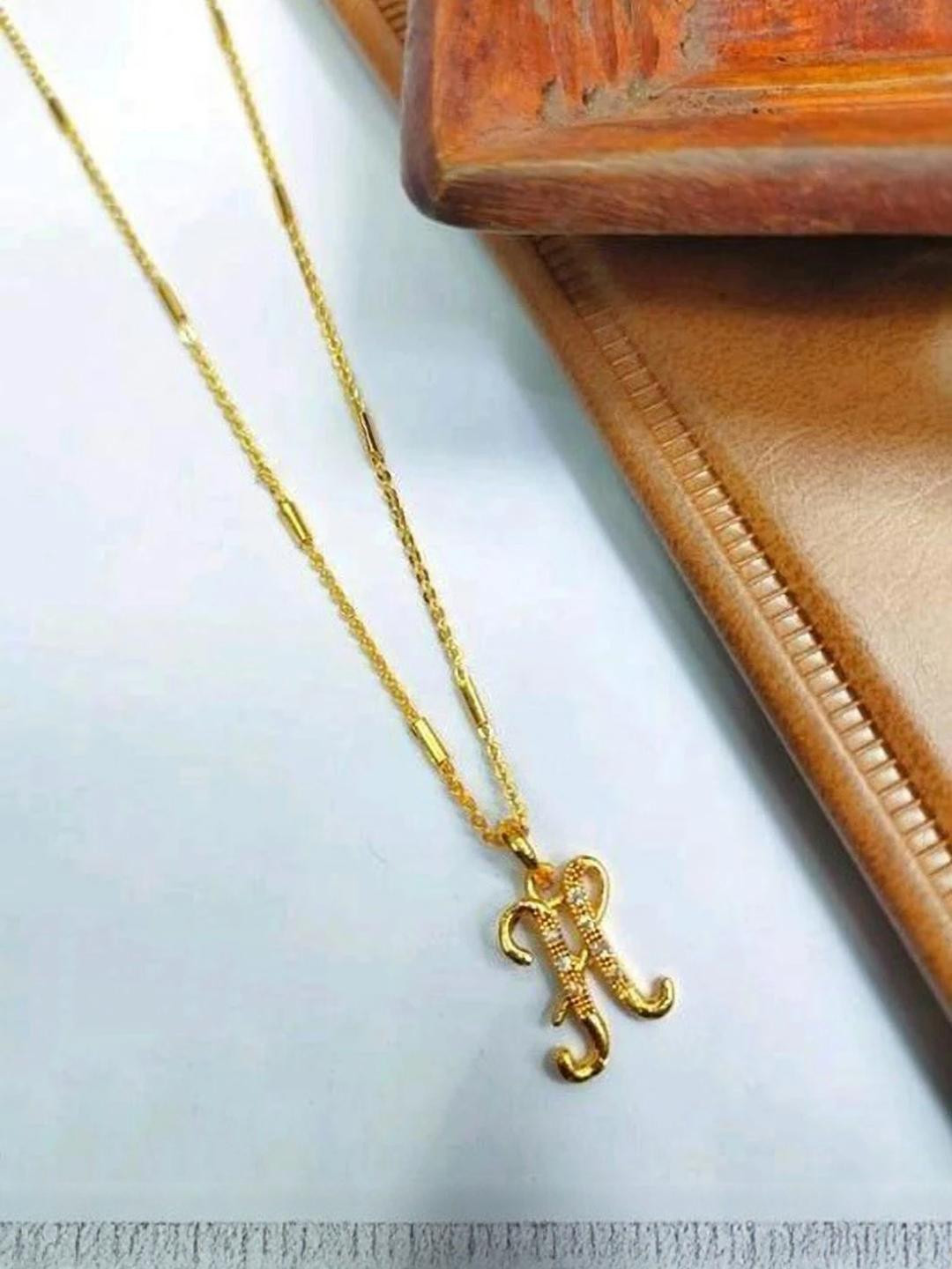 CLONEO Gold-Plated Letter H Pendant Chain