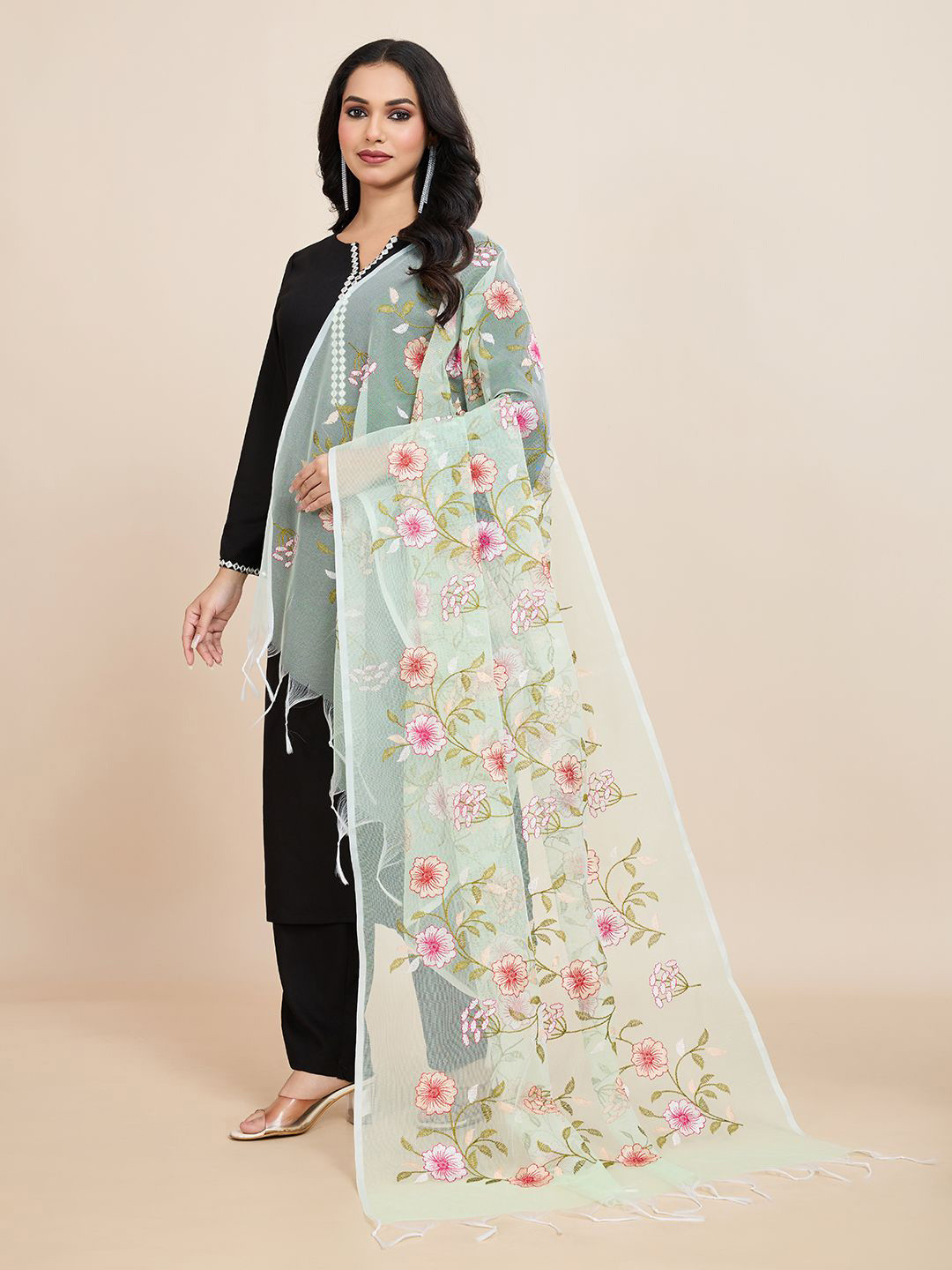 House of Pataudi Floral Embroidered Net Dupatta With Thread Work