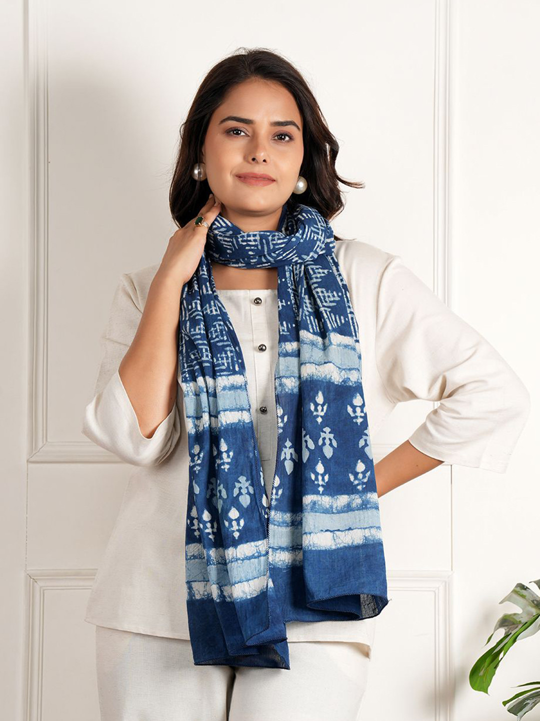 Style Shoes Women Ethnic Motifs Printed Pure Cotton Stole