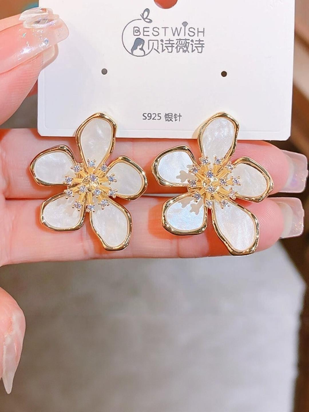 AKISON JEWELS Gold-Plated White Flora Alloy Studs Earrings