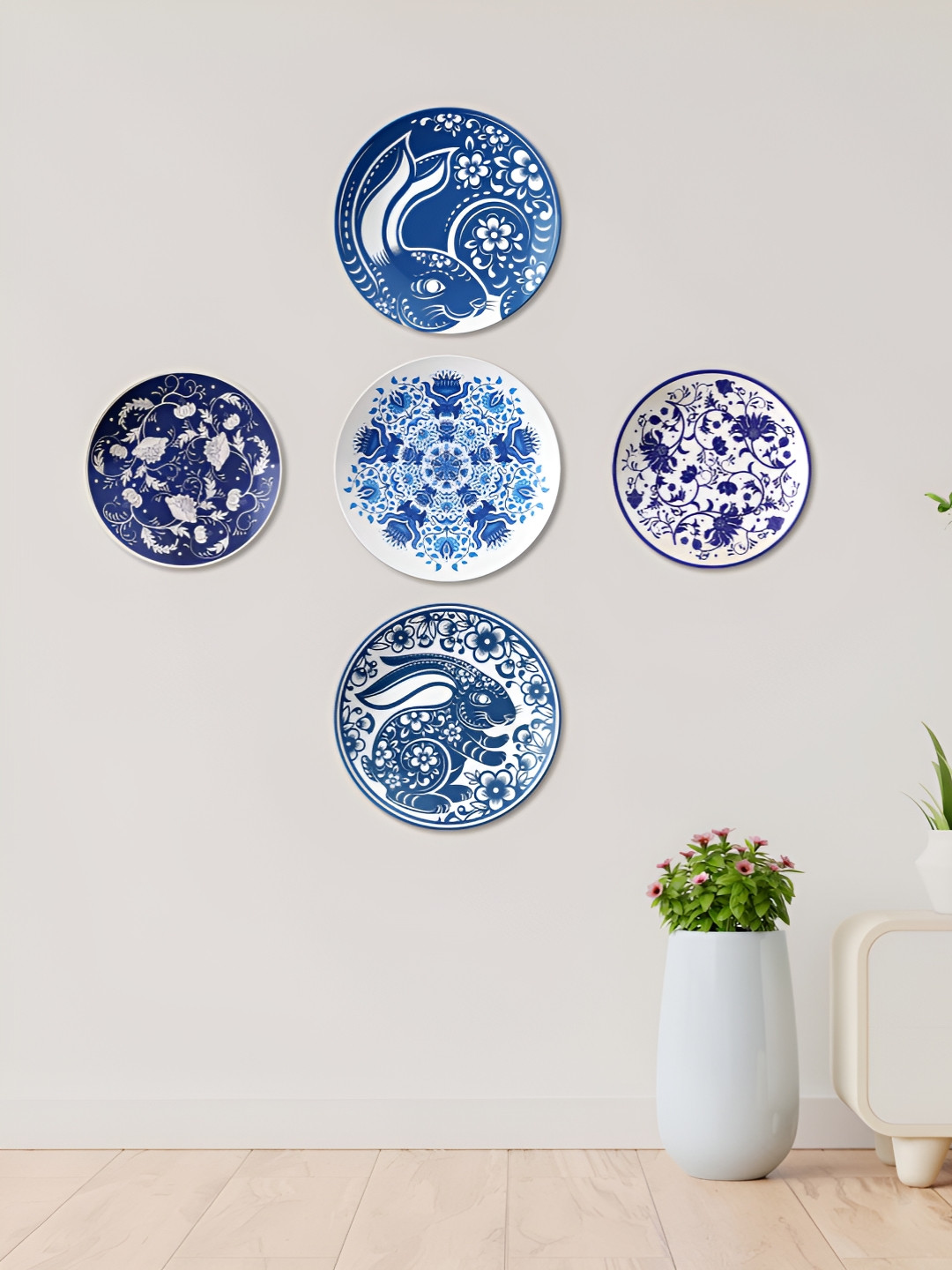 THE QUIRKY HOME Hares and Blooms Ceramic Floral Glossy Hanging Hall 5Pcs Wall Plates-10In