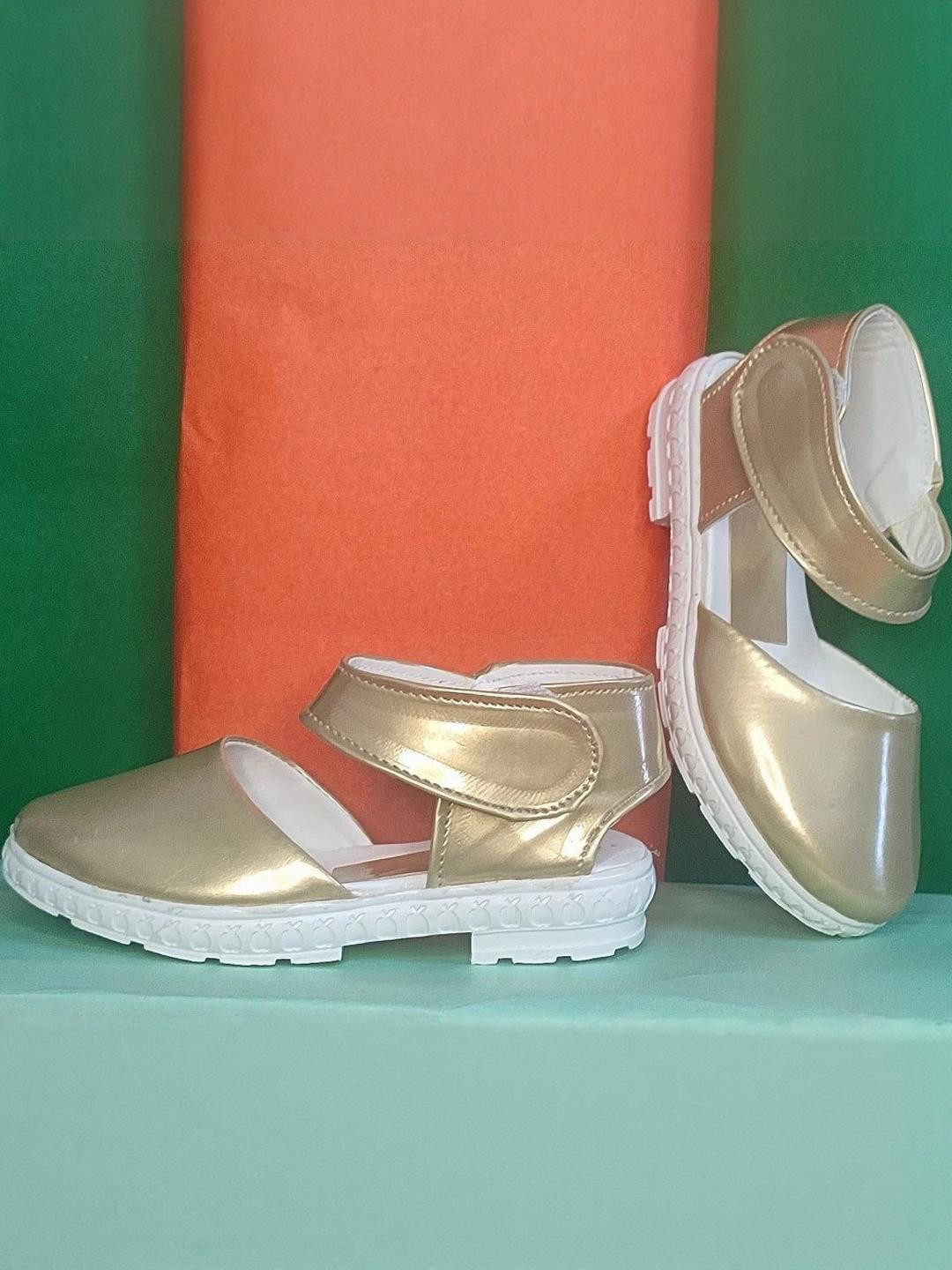 NEW LATEST Girls Leather Gold Slip On Flats