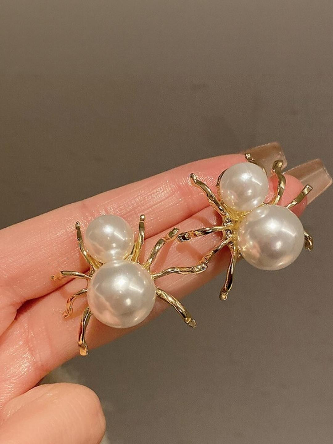 AKISON JEWELS Spider Shaped Studs Earrings