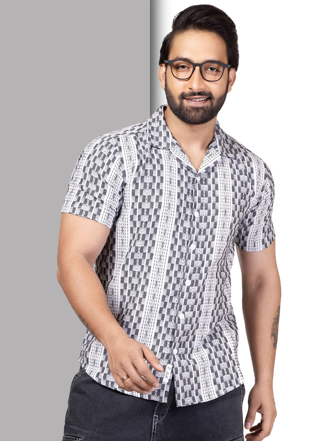 D Finish Smart Geometric Printed Short Sleeves Cotton Oversized Shirt