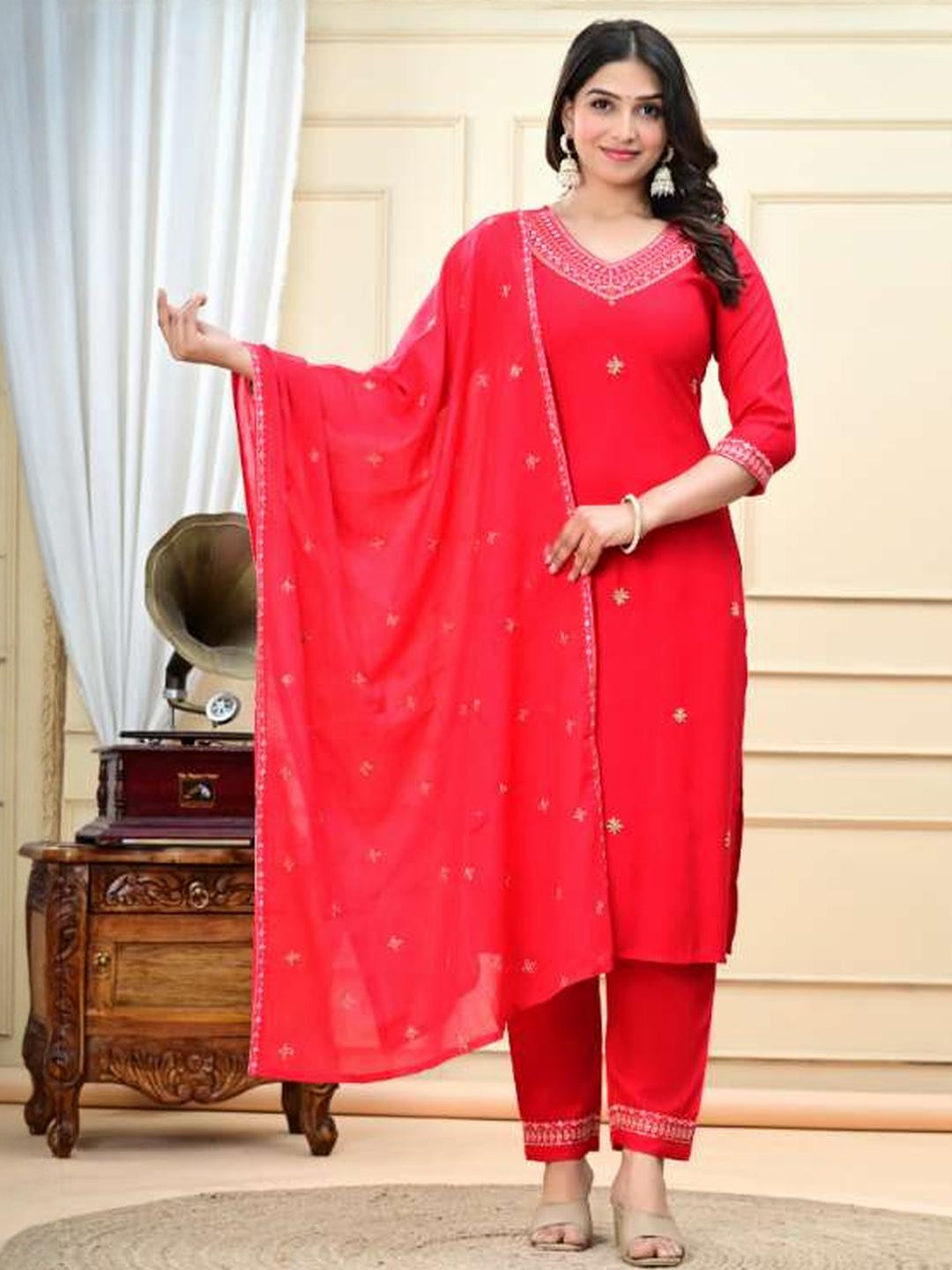 Mirasa Women Embroidered Regular Thread Work Pure Cotton Kurta With Trousers & Dupatta
