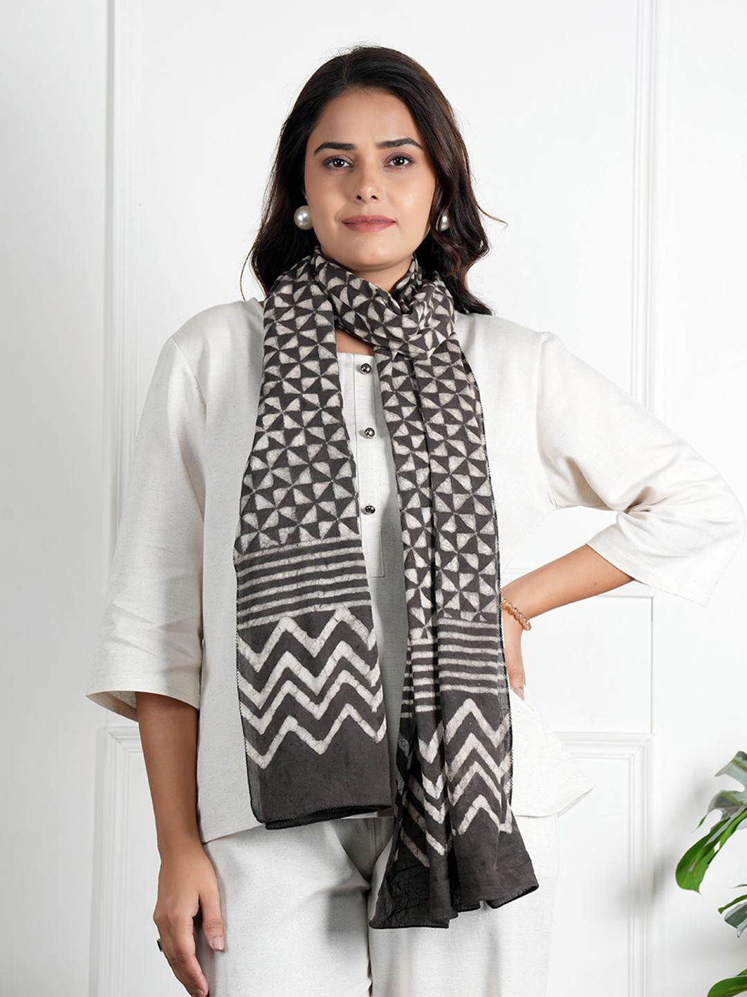 Style Shoes Geometric Printed Pure Cotton Stole