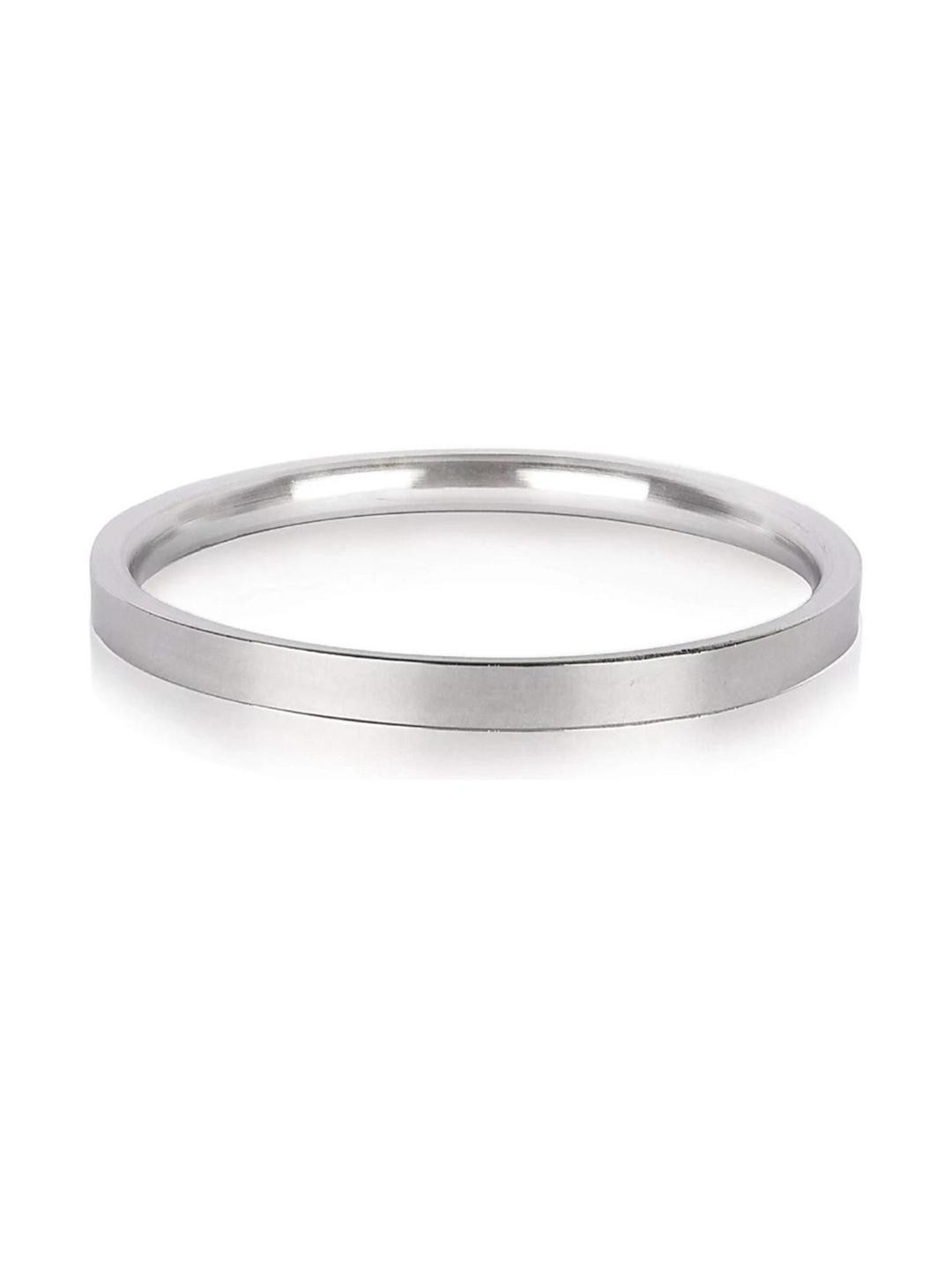 Vaiseema Unisex Silver-Plated Bangle Type Bracelet