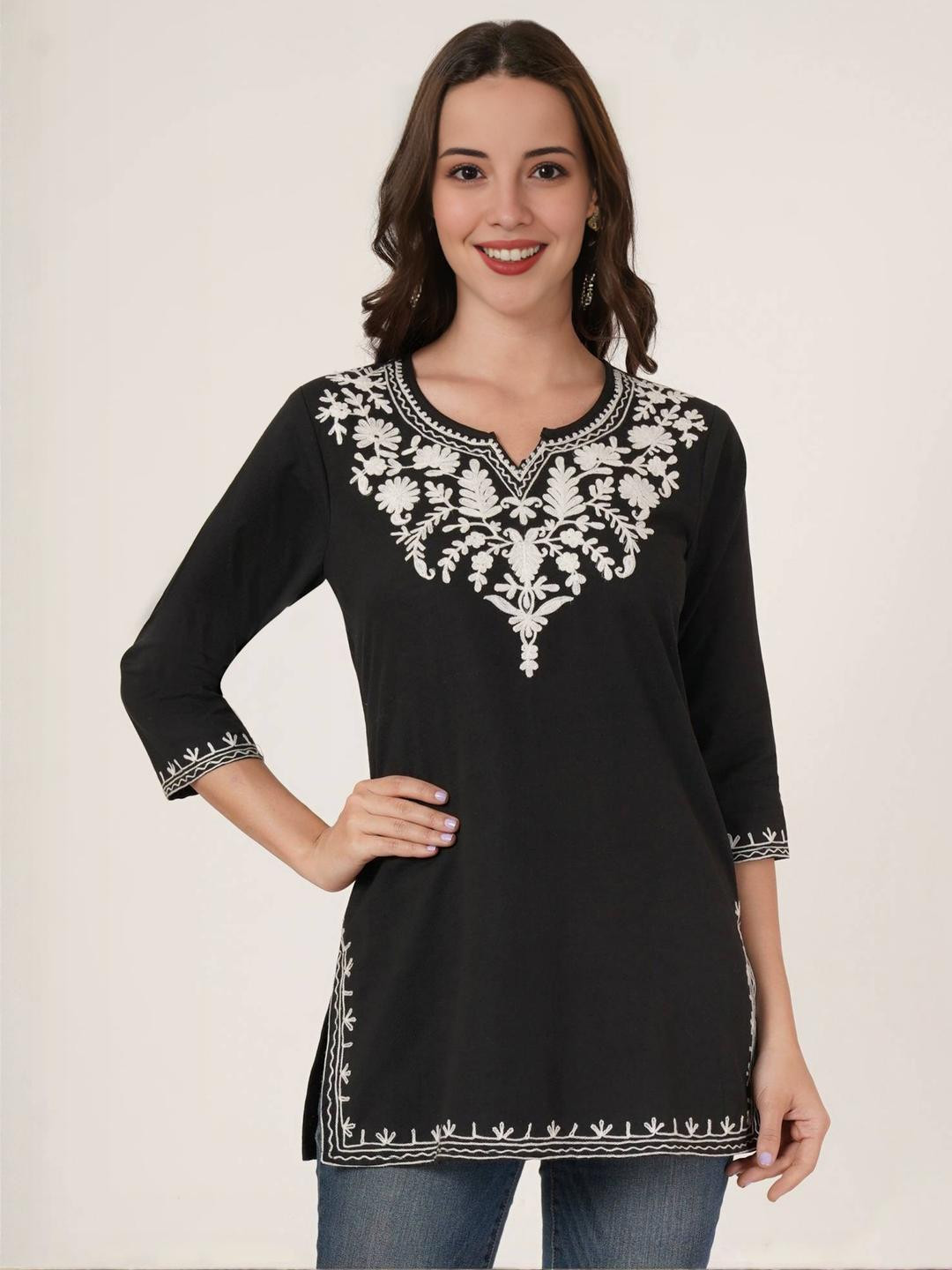 Diktmark Ethnic Motifs Embroidered V-Neck Khadi Kurti