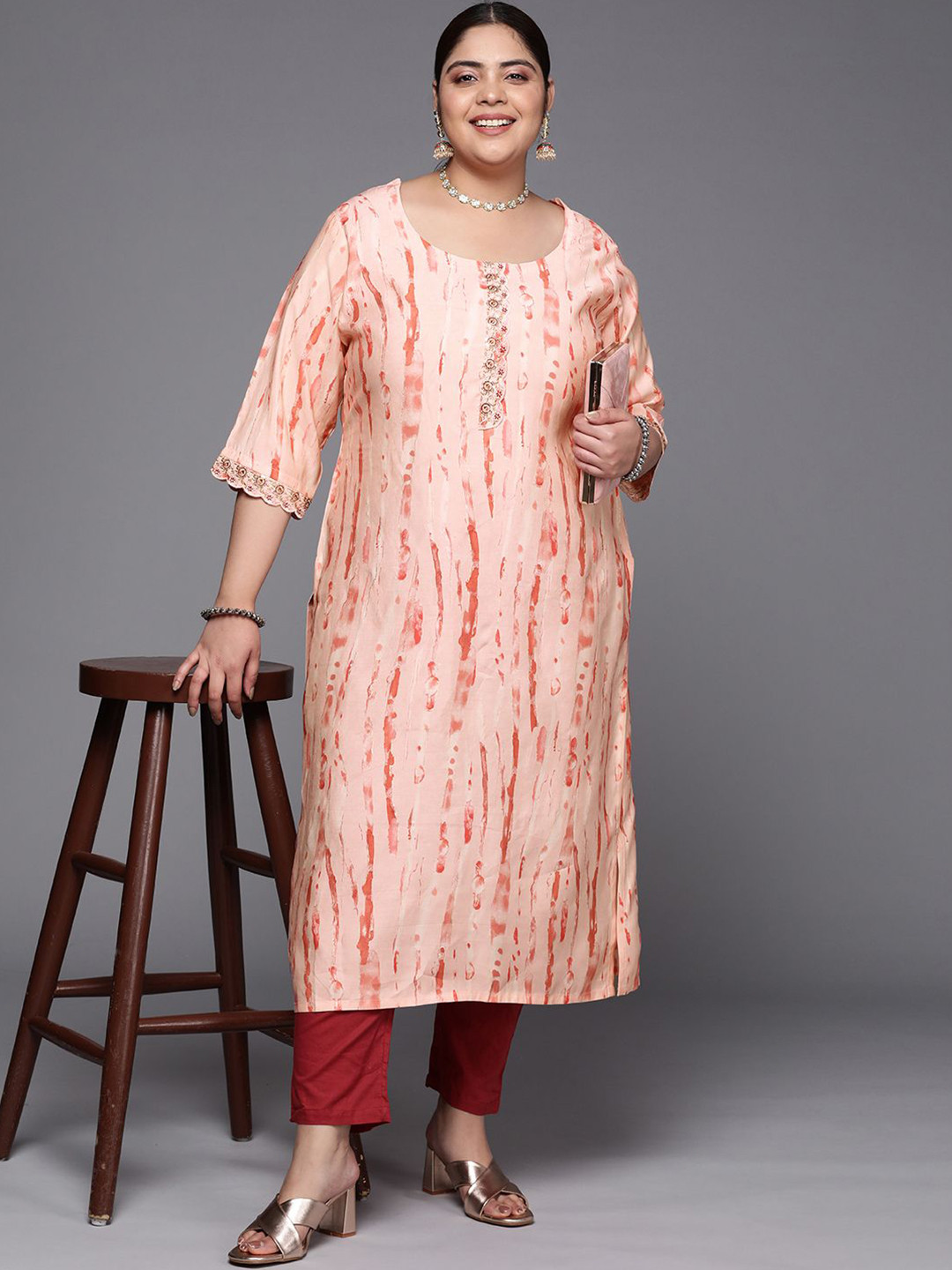 EXTRA LOVE BY LIBAS Women Abstract Printed Round Neck Straight Calf Length Sequinned Kurta