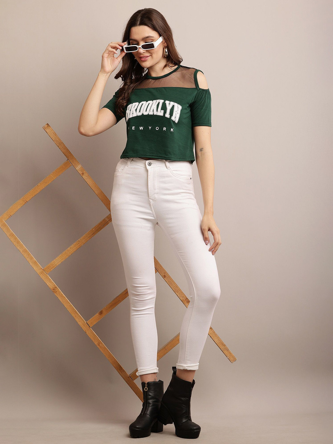 Raabta Fashion Typography Printed Cold-Shoulder Sleeves Crop Top