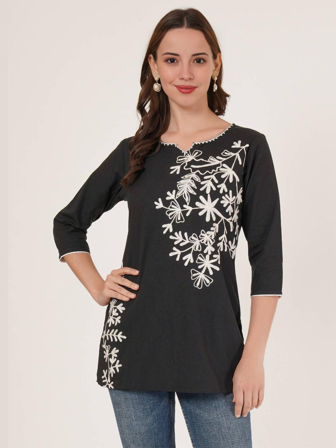 Diktmark Ethnic Motifs Embroidered V-Neck Pure Cotton Khadi Kurti