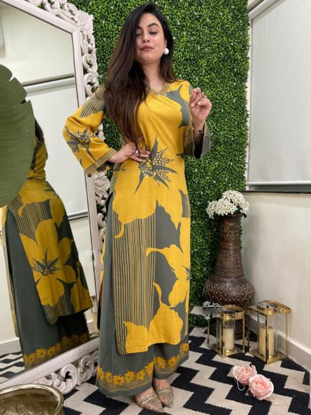 HETVI CREATION Women Floral Printed Kurta with Palazzo