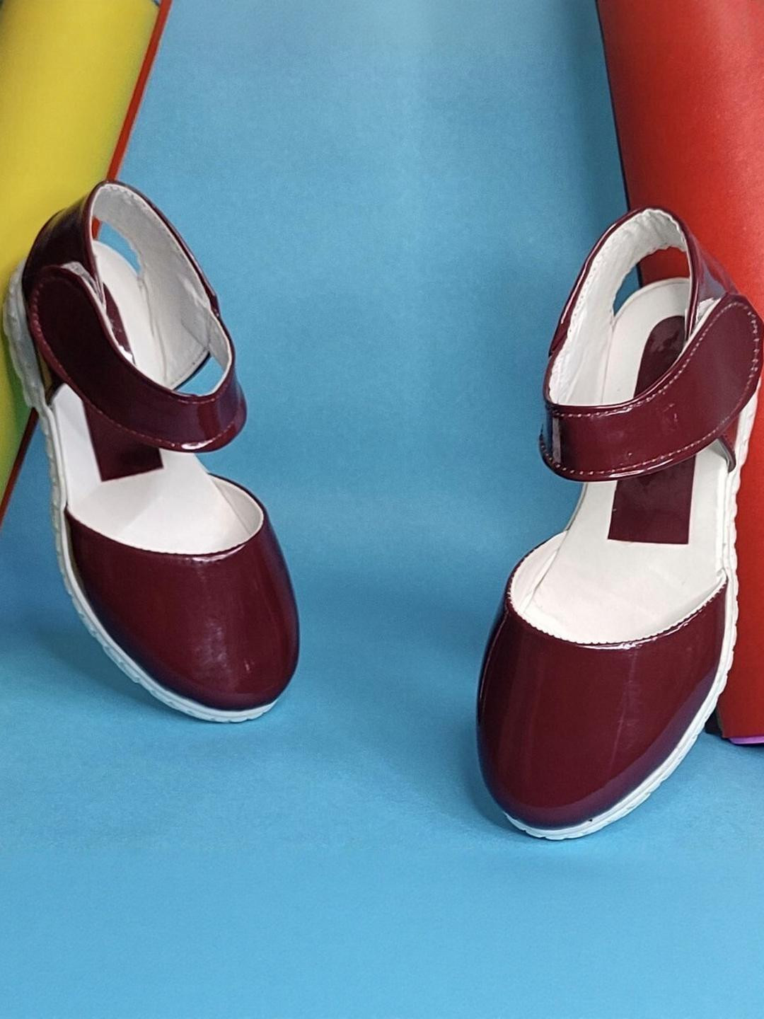 NEW LATEST Girls Maroon & White Slip On Round Toe Flats