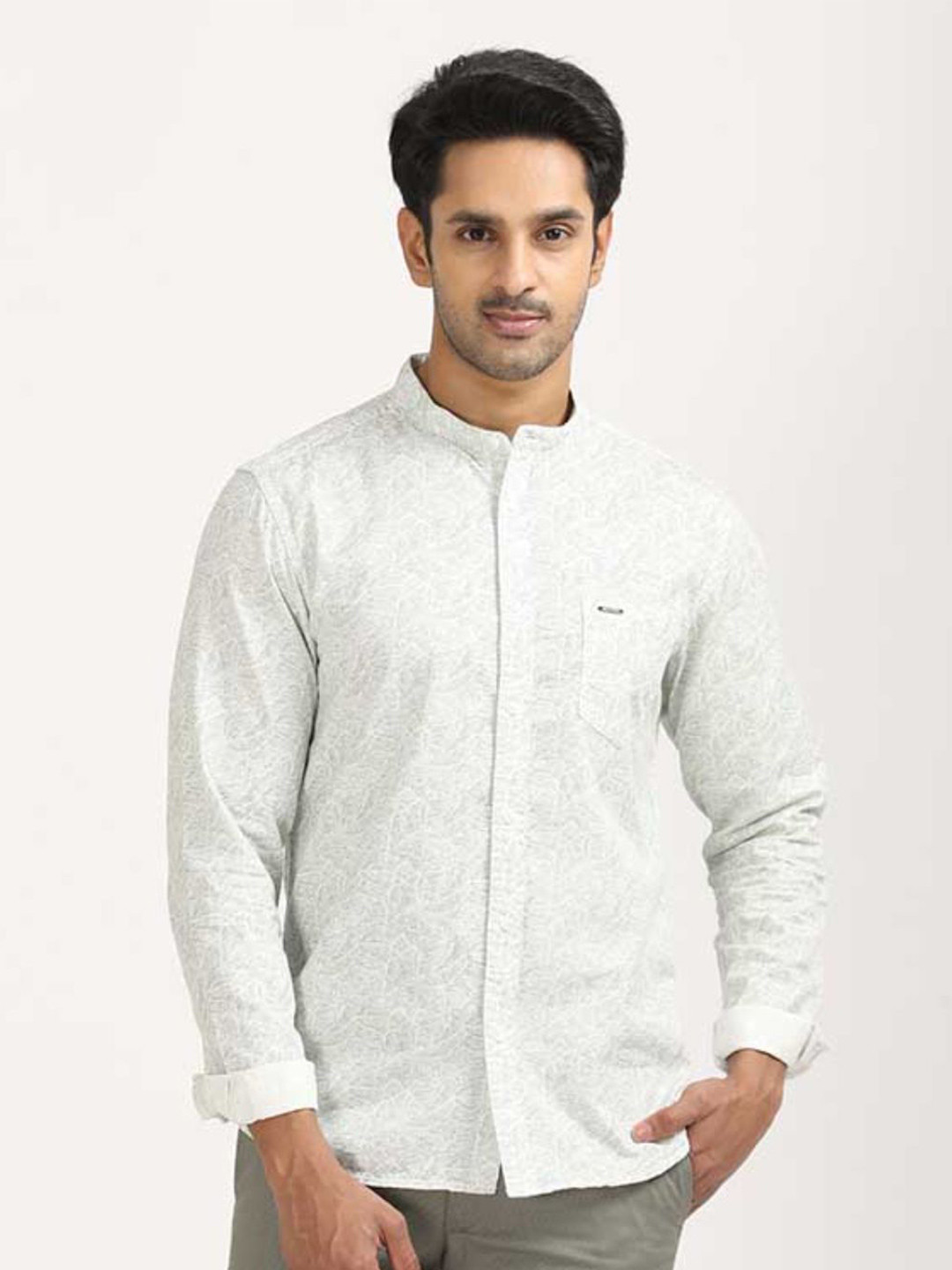 Indian Terrain Chiseled Skinny Fit Abstract Printed Mandarin Collar Cotton Shirt