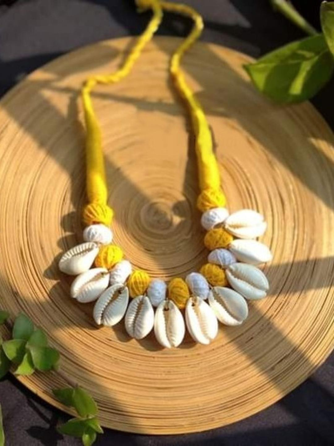 Bongo Nari Boutique Women's Alloy Kodi Shell Bead Necklace