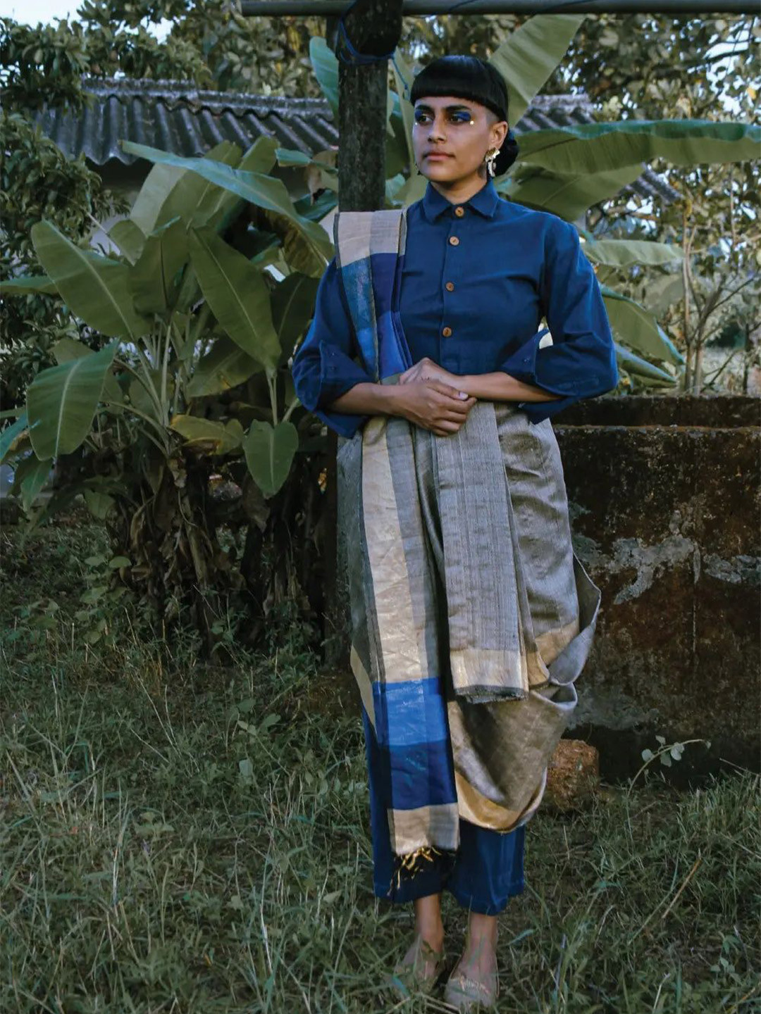 Sutra Art of Clothing Beige Tussar Silk Saree With Zari Border & Navy Blue Pallu