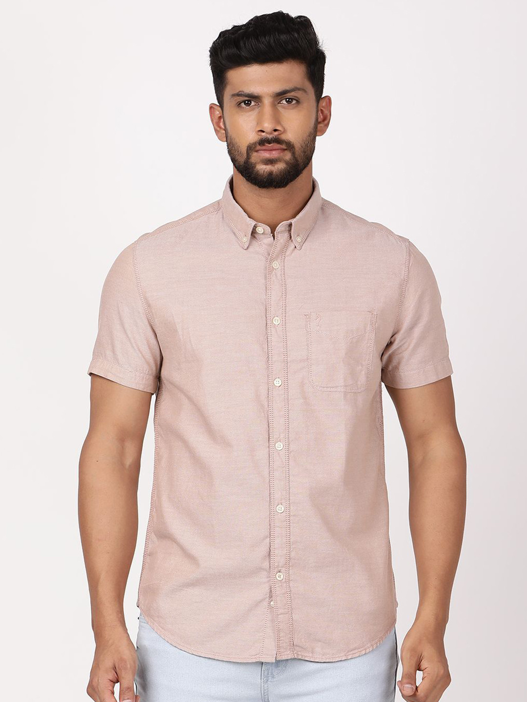 Indian Terrain Men Chiseled Fit Solid Button-Down Collar Pure Cotton Casual Shirt