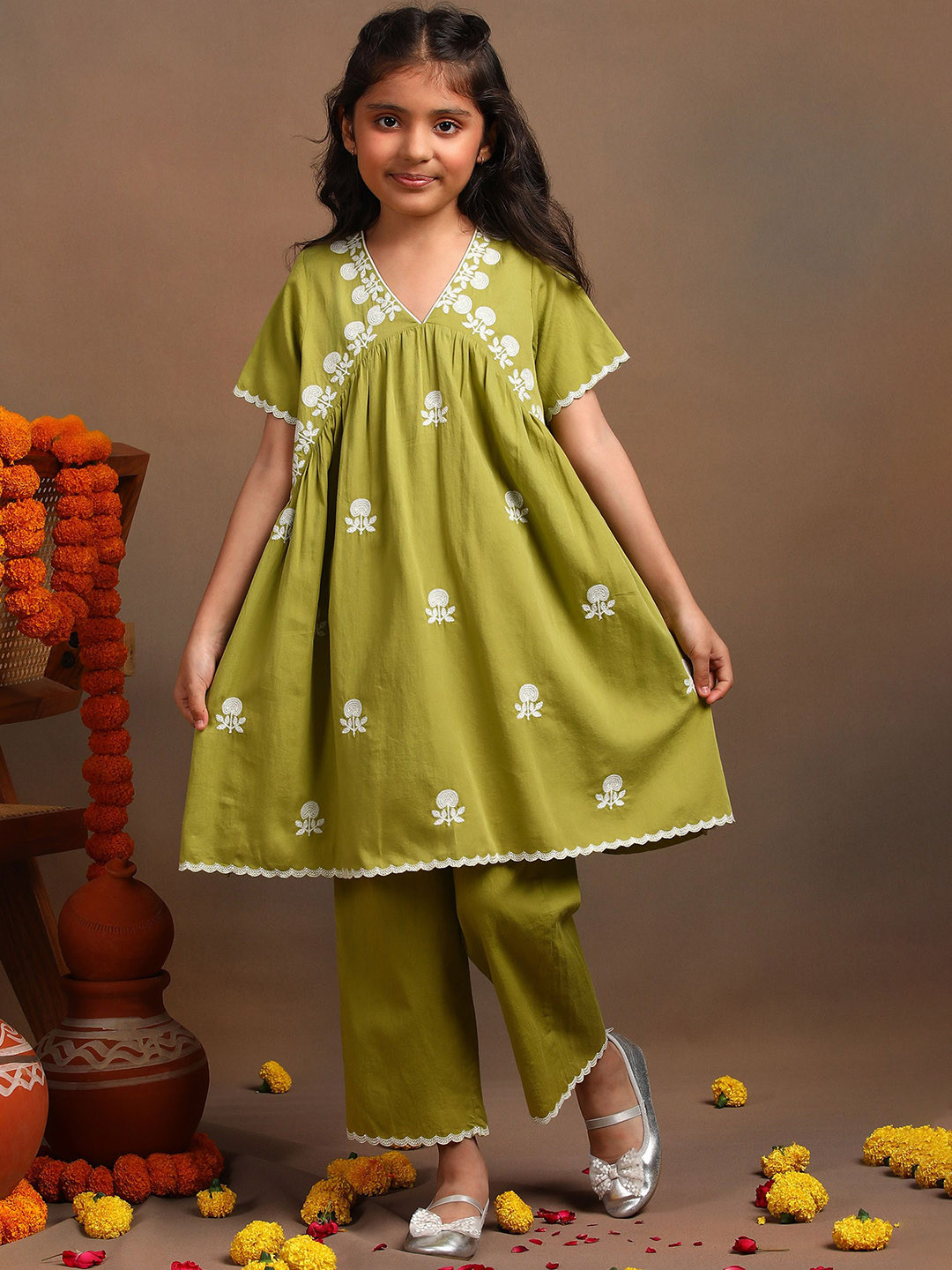 The Tribe Kids Girls Floral Embroidered Thread Work Pure Cotton Kurta with Trousers