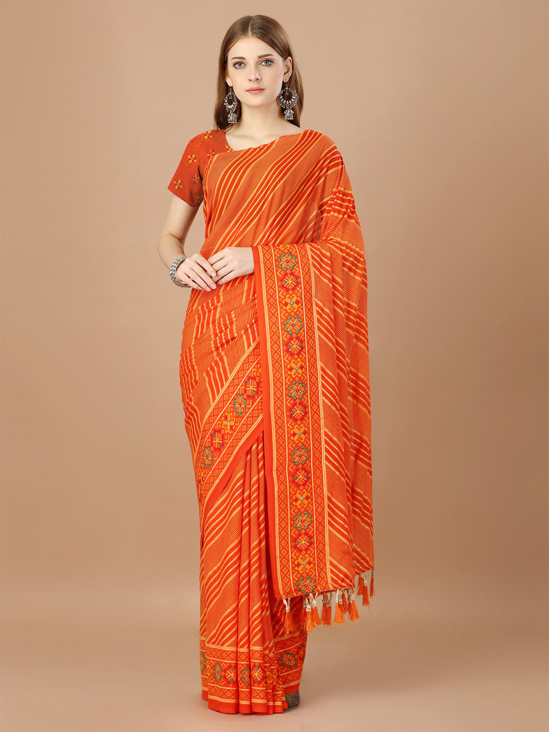 HERE&NOW Leheriya Printed Patola Border Saree