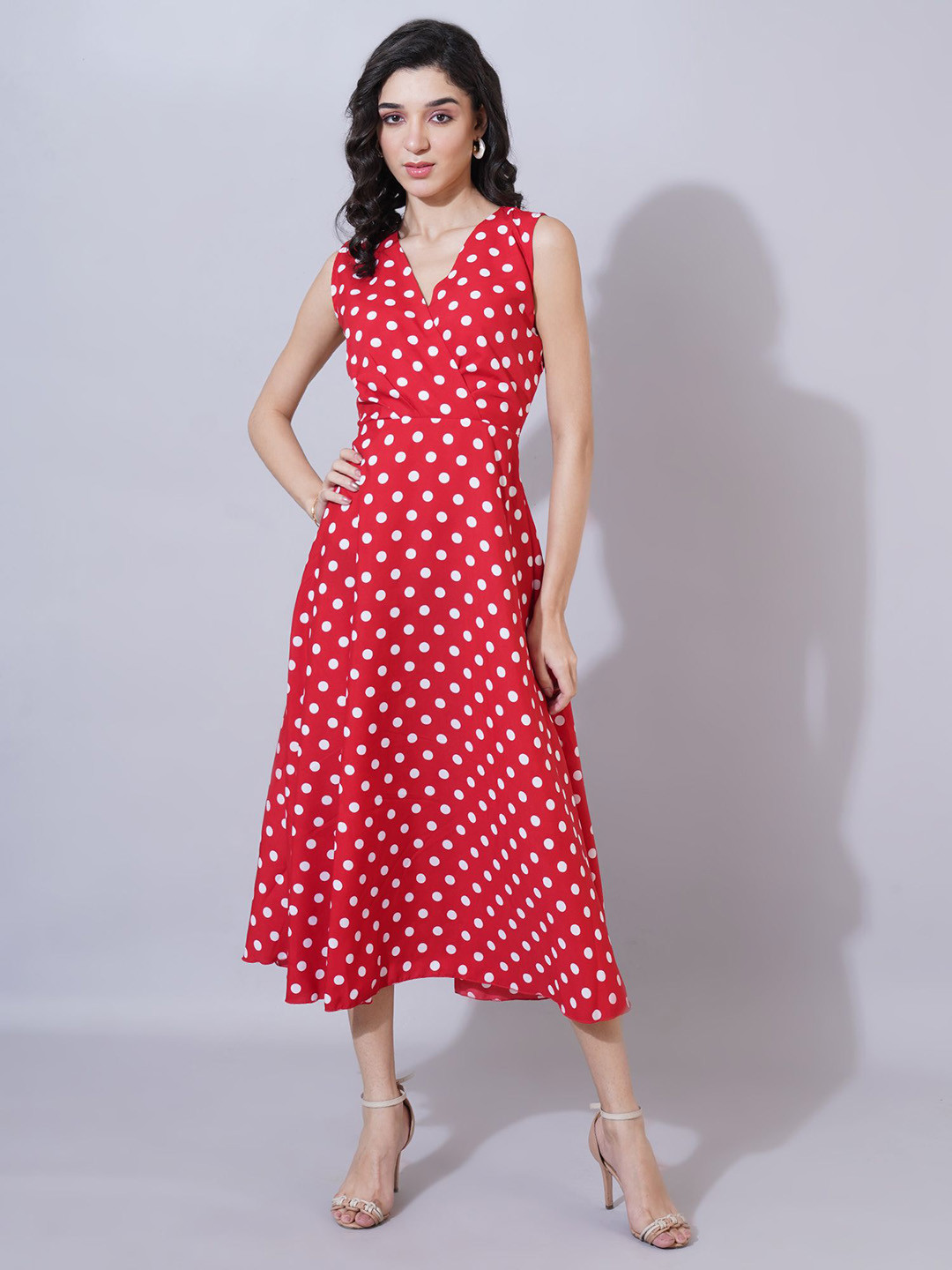 Curvydrobe Women Polka Dot Print Gathered or Pleated V-Neck Georgette A-Line Maxi Dress