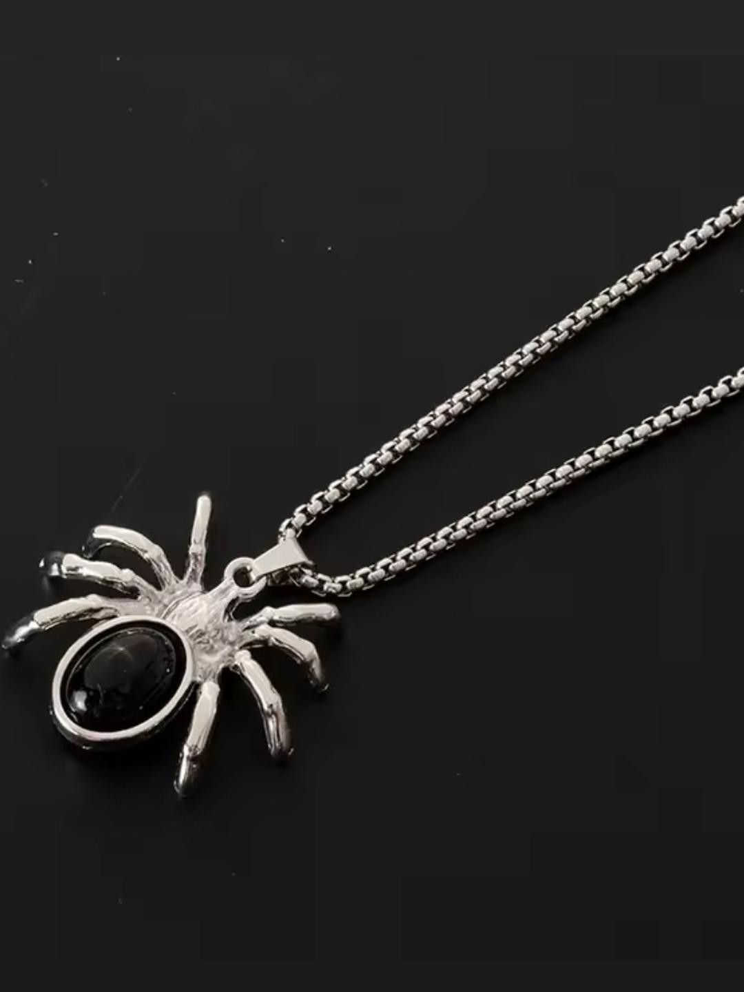 Nitant Unisex Silver-Toned Spider Pendant Chain