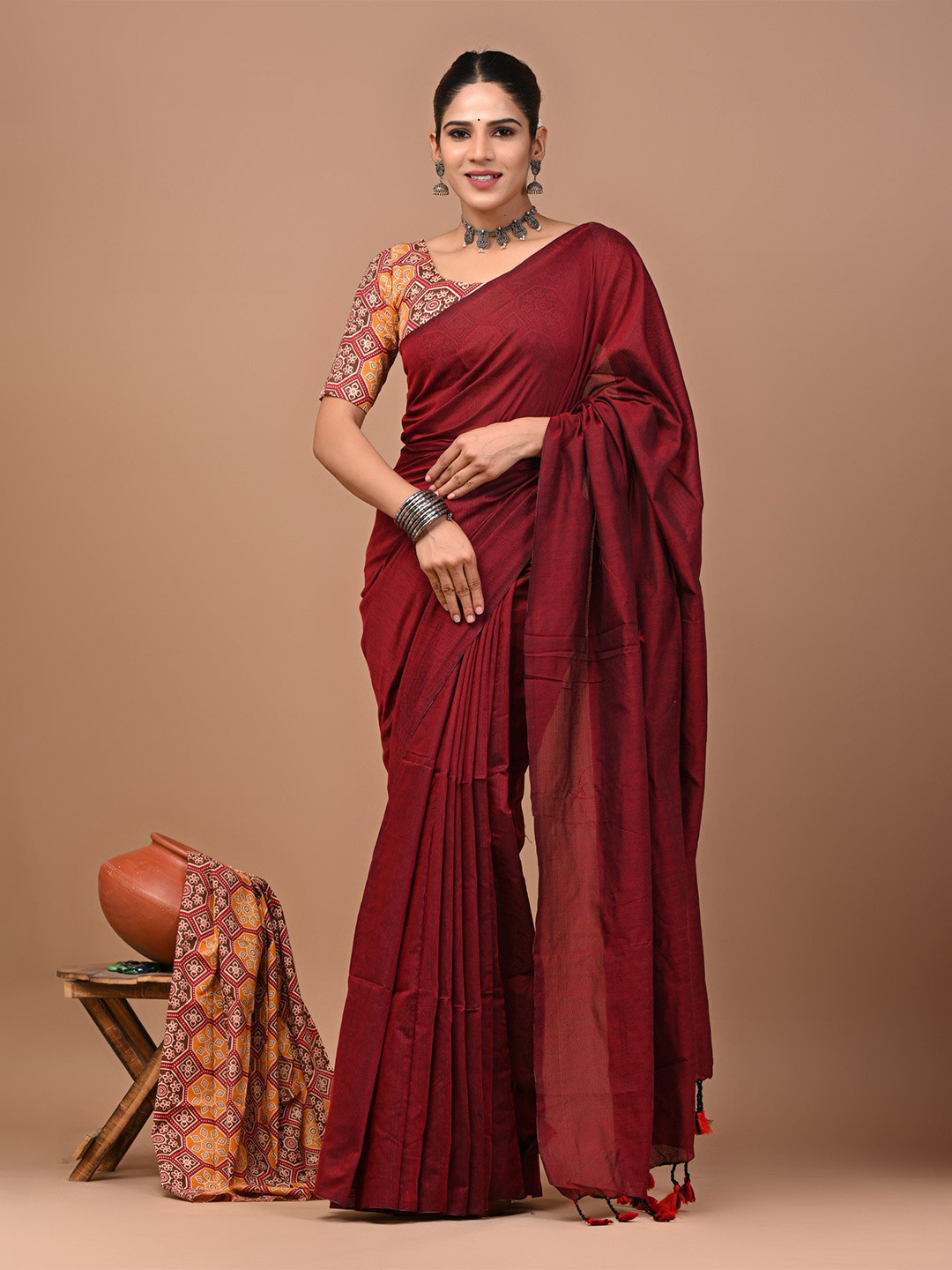 PALLO LATKE Saree With Printed Blouse Piece