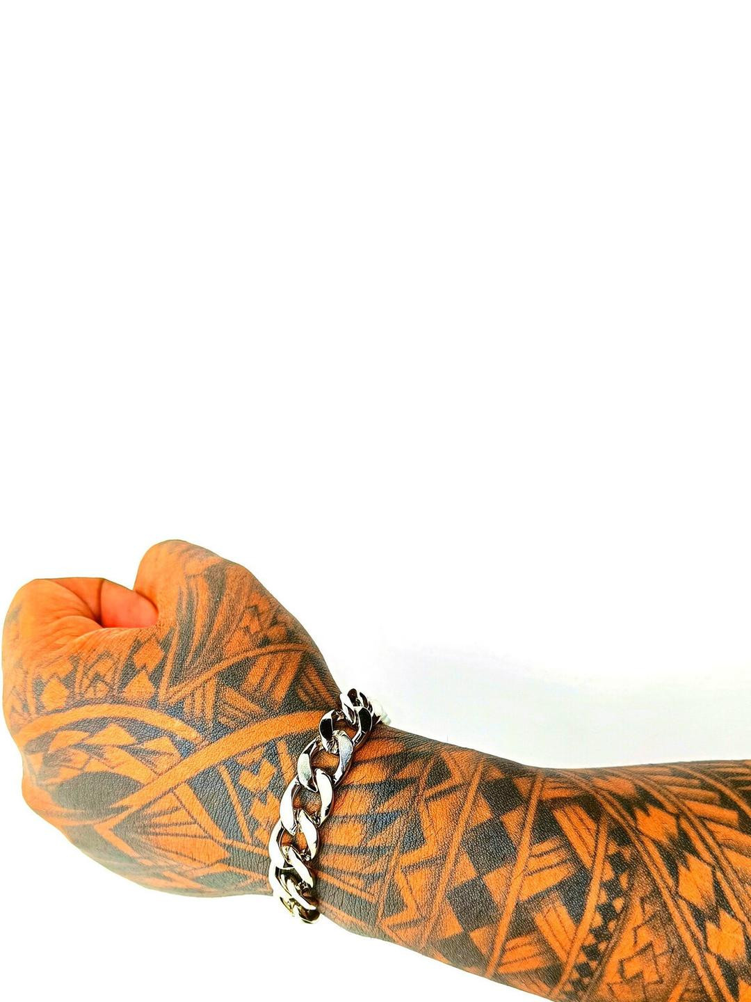 Dynamic Retail GlobalDC_DOU1086