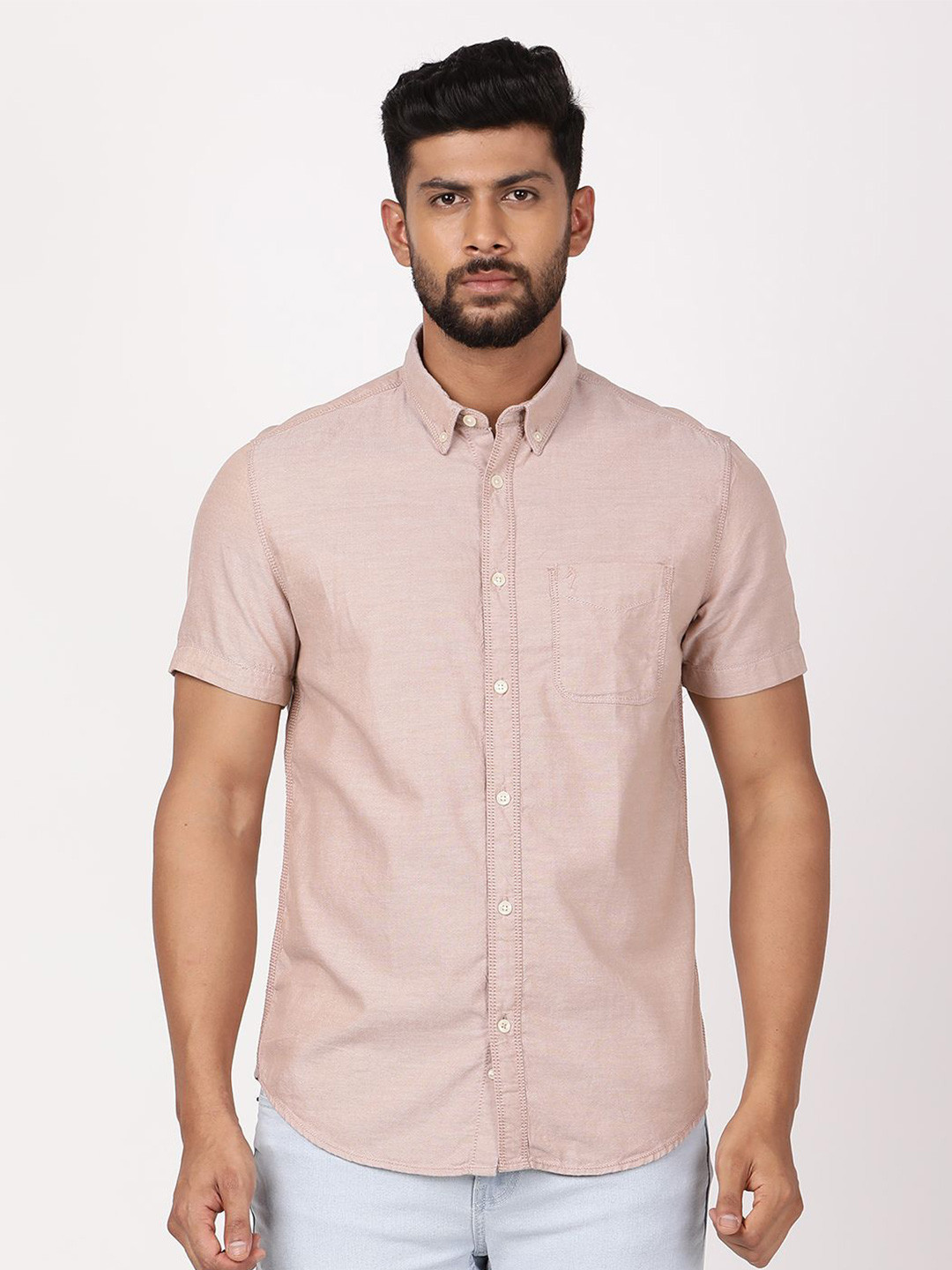 Indian Terrain Men Chiseled Fit Solid Button-Down Collar Pure Cotton Casual Shirt