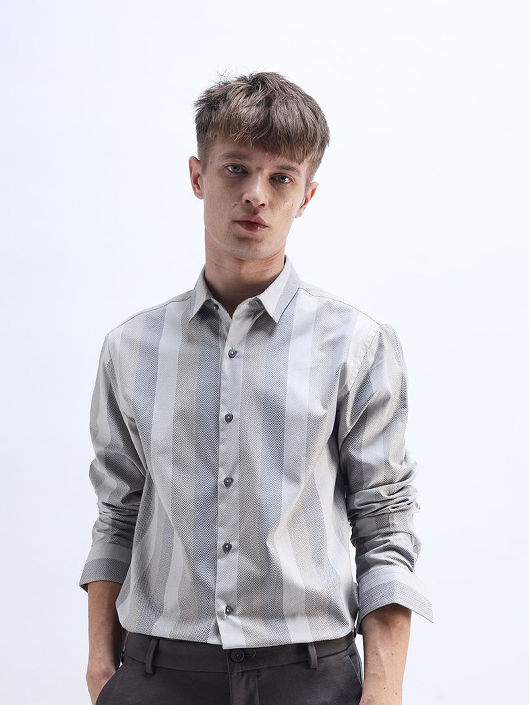 The Collection India Slim Blight Vertical Striped Slim Fit Cotton Casual Shirt