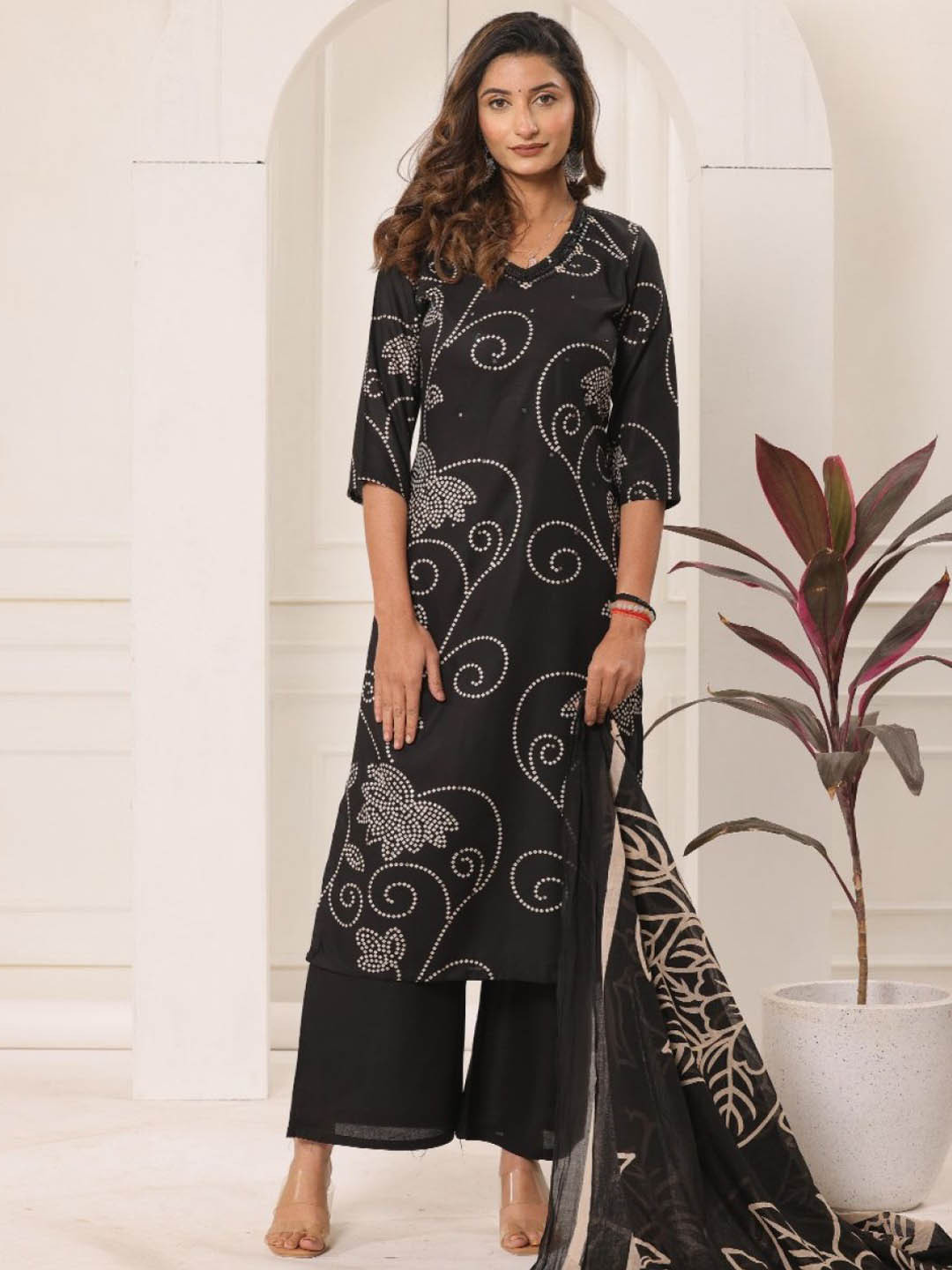 Sindh Fashion Bandhani Printed V-Neck Straight Kurta With Palazzos & Dupatta