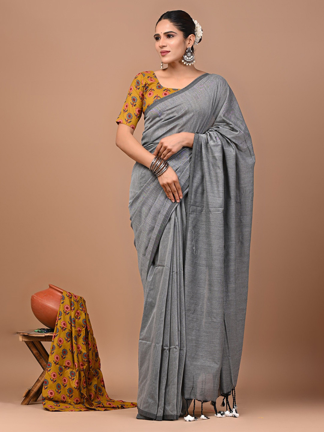 PALLO LATKE Traditional Khadi Cotton Saree With Block Printed Blouse