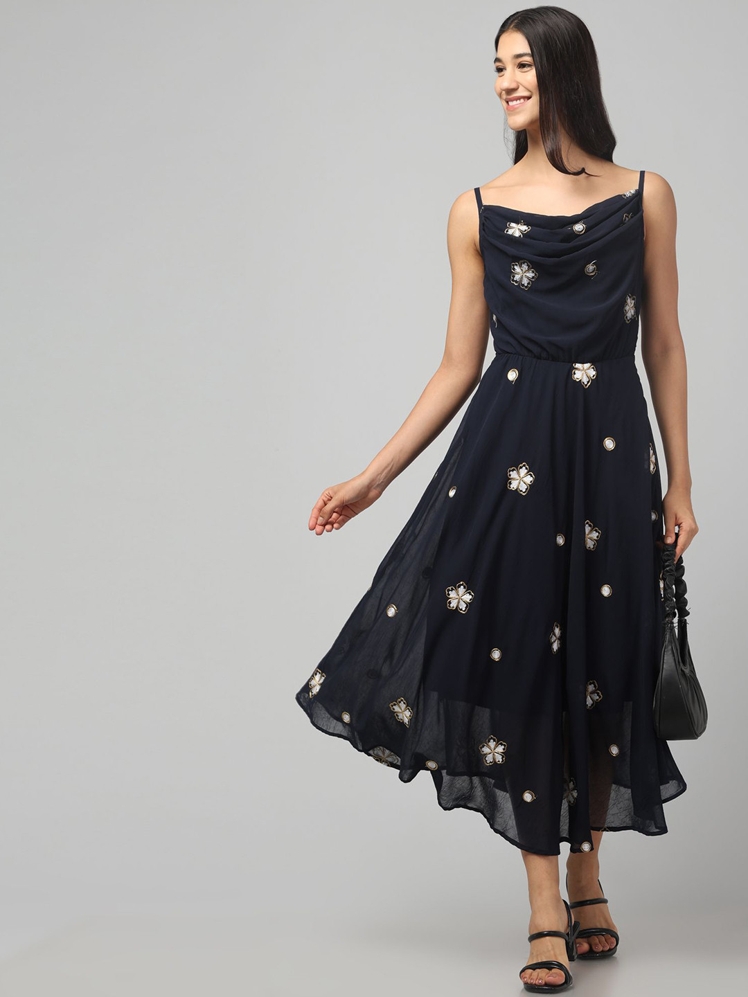 clobug Women Ethnic Motifs Embroidered Midi Dress