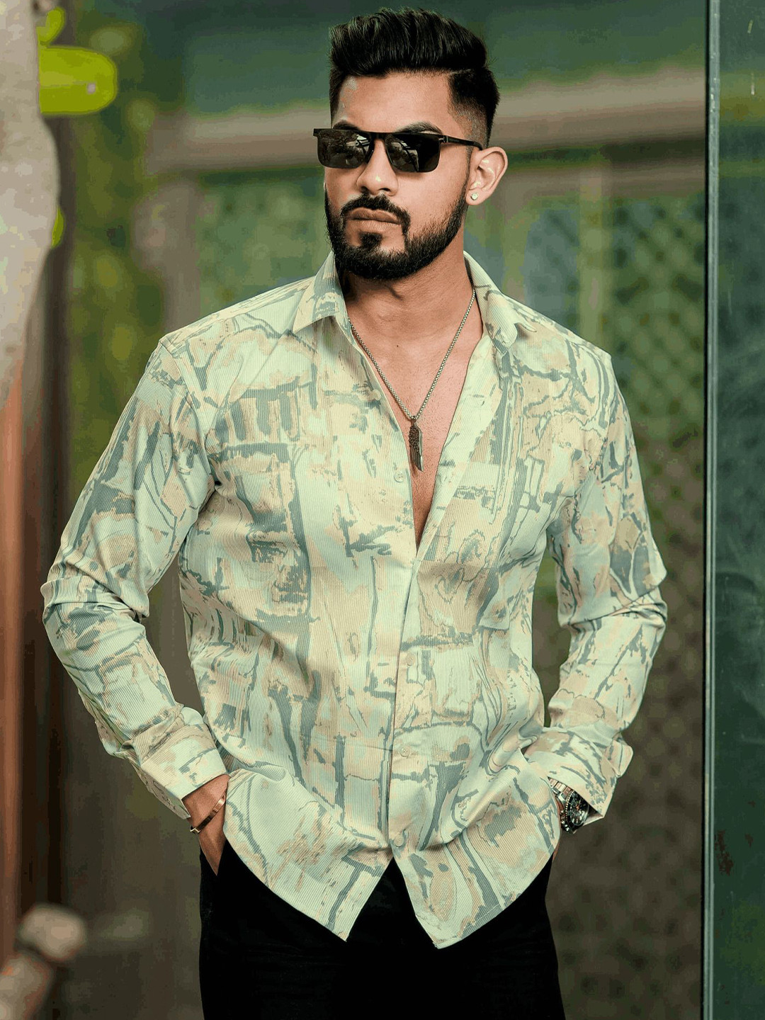 Foomer Men Standard Cotton Abstract Printed Spread Collar Satin Casual Shirt