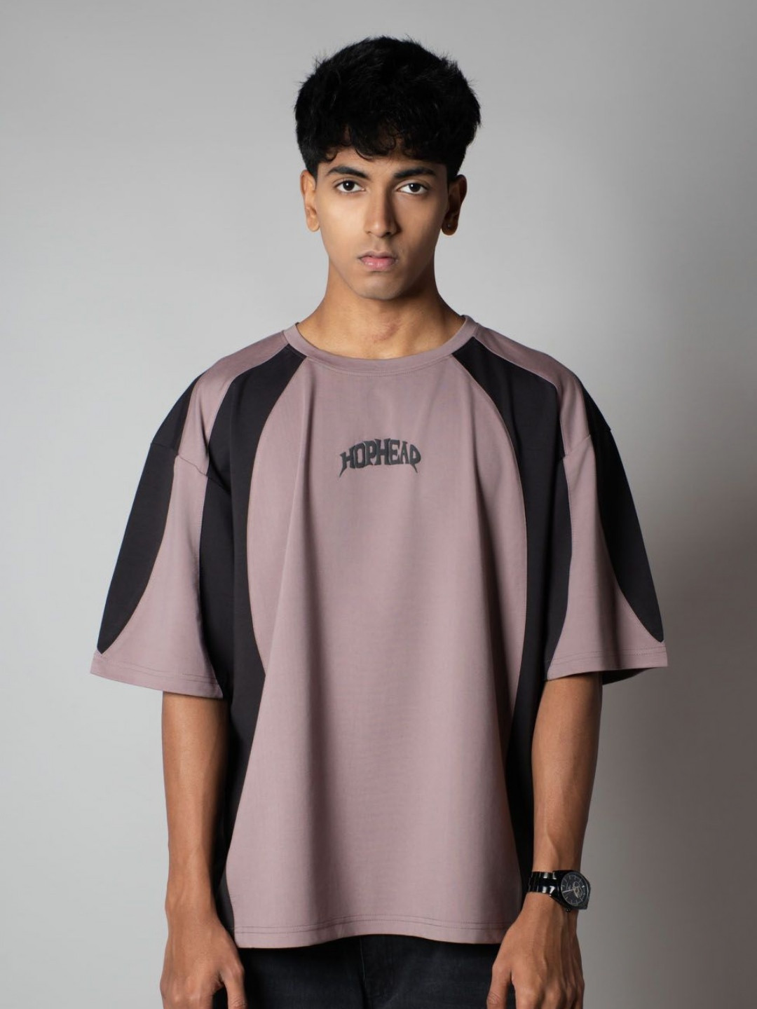 HOP HEAD Men Colourblocked Drop-Shoulder Sleeves Applique T-shirt