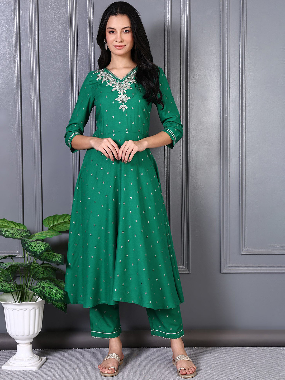 W Women Ethnic Motifs Embroidered Kurta with Trousers