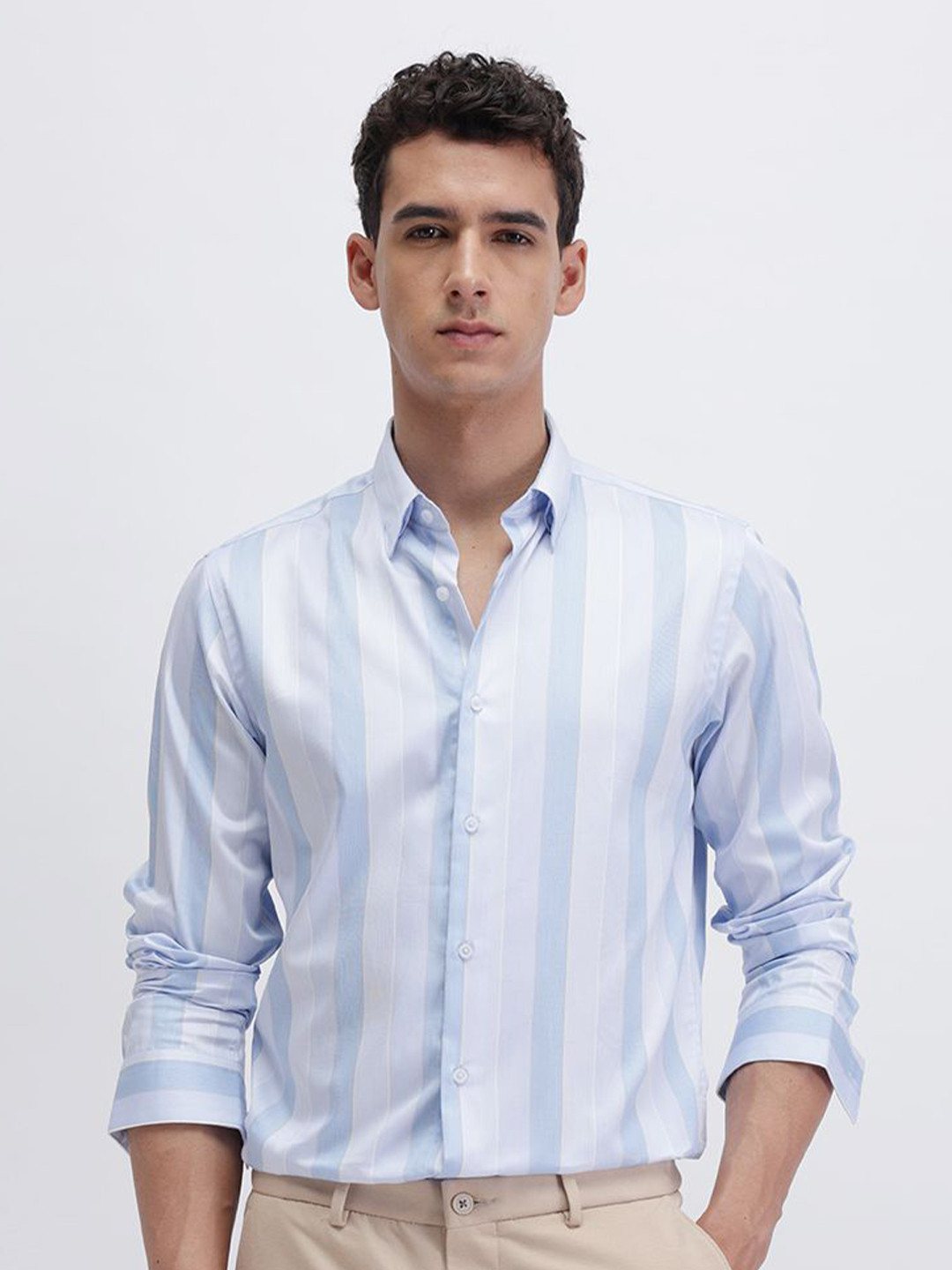 The Collection India Slim Echo Vertical Striped Slim Fit Cotton Casual Shirt