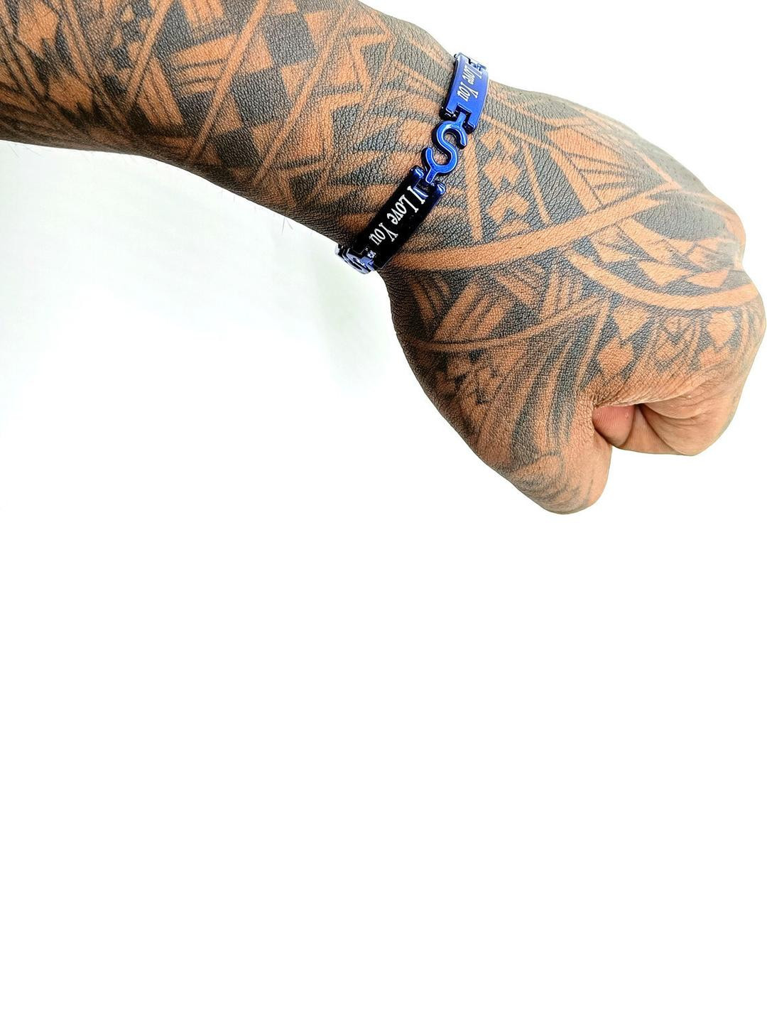 Dynamic Retail Global Men Blue Stainless Steel Silver-Plated Ethnic Link Bracelet