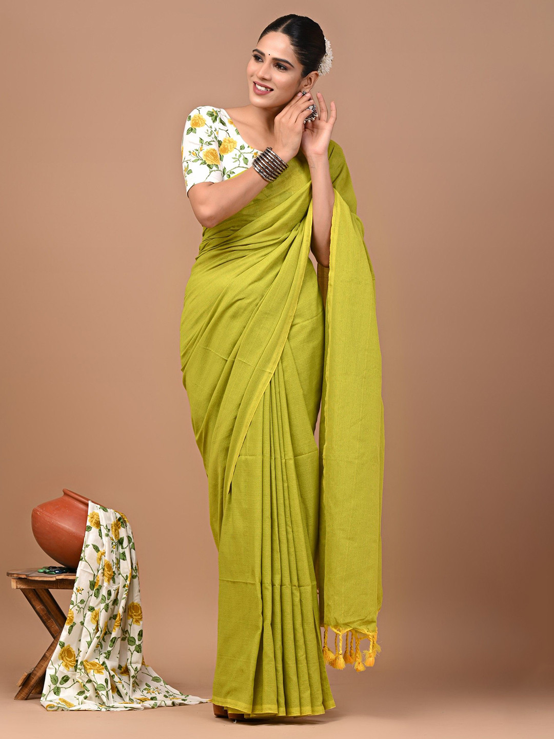 PALLO LATKE Traditional Khadi Cotton Saree With Block Printed Blouse