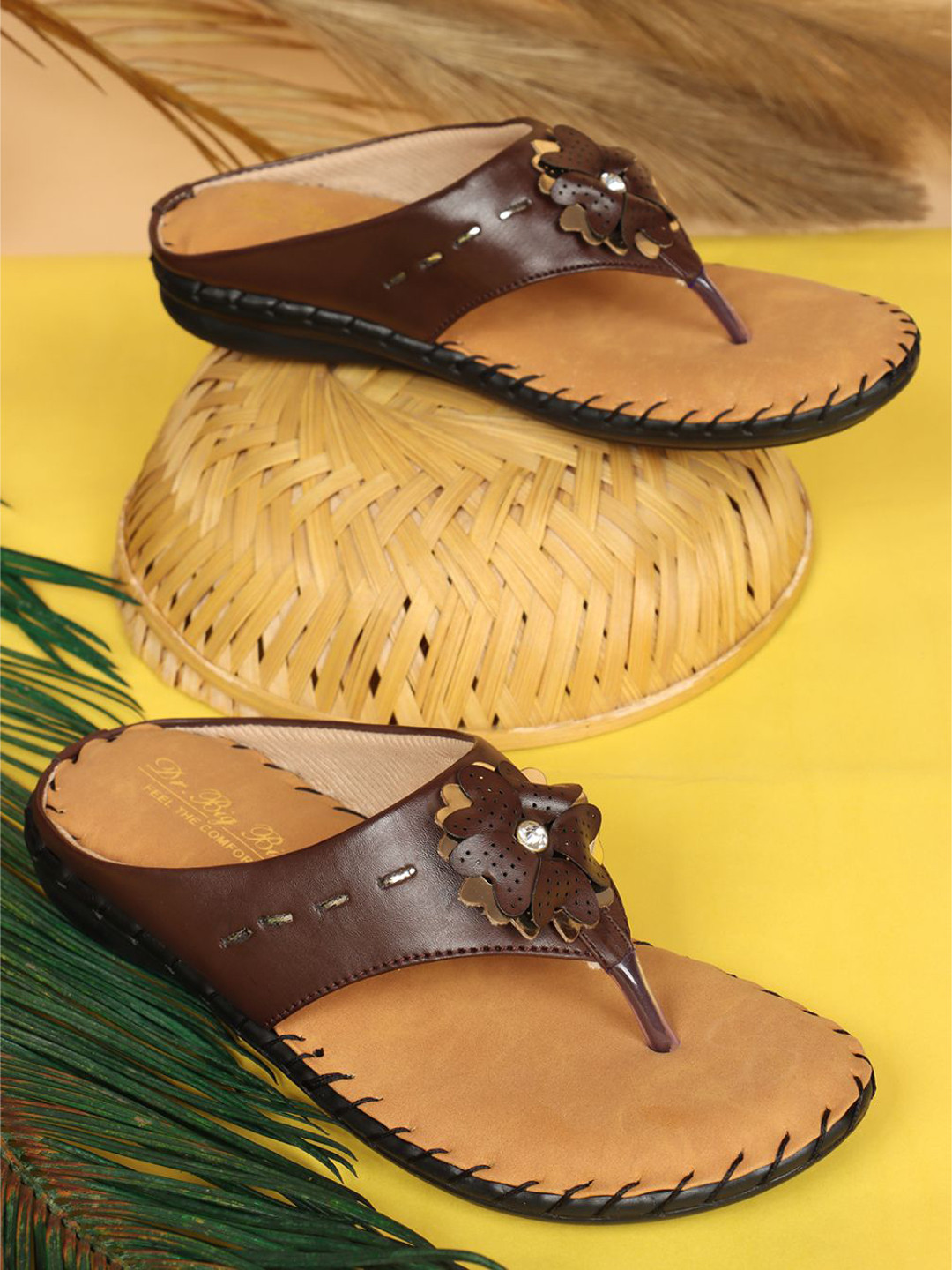 BIG BIRD FOOTWEAR Women Open Toe T-Strap Flats with Flower