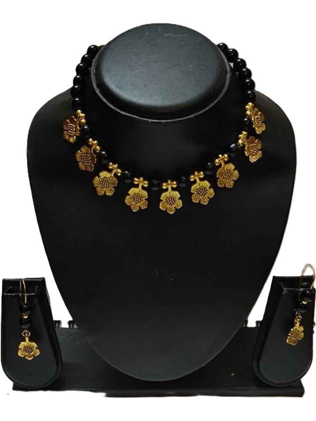 BONGO NARI BOUTIQUE Gold-toned Jewellery Set
