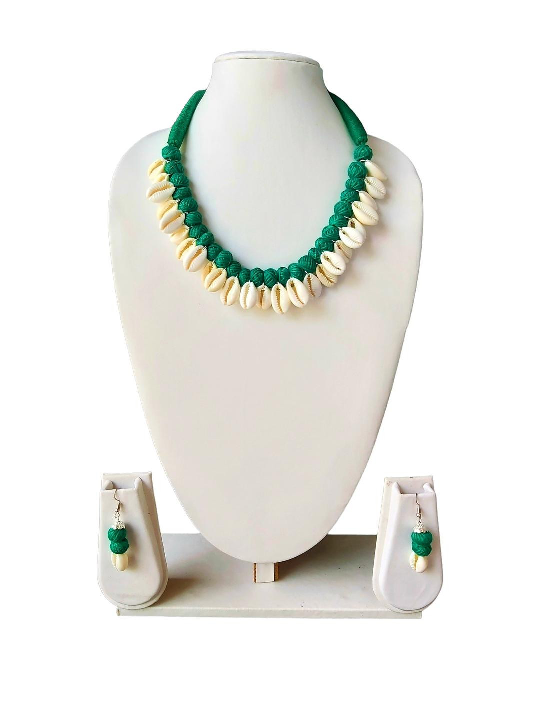 BONGO NARI BOUTIQUE Handmade Shells Jewellery Set