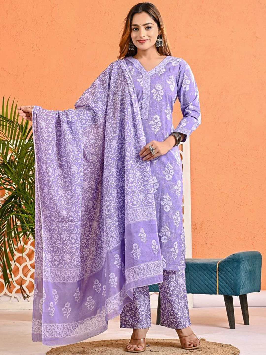 Khatri Creations Women Floral Printed Cotton Kurta with Trousers & Dupatta