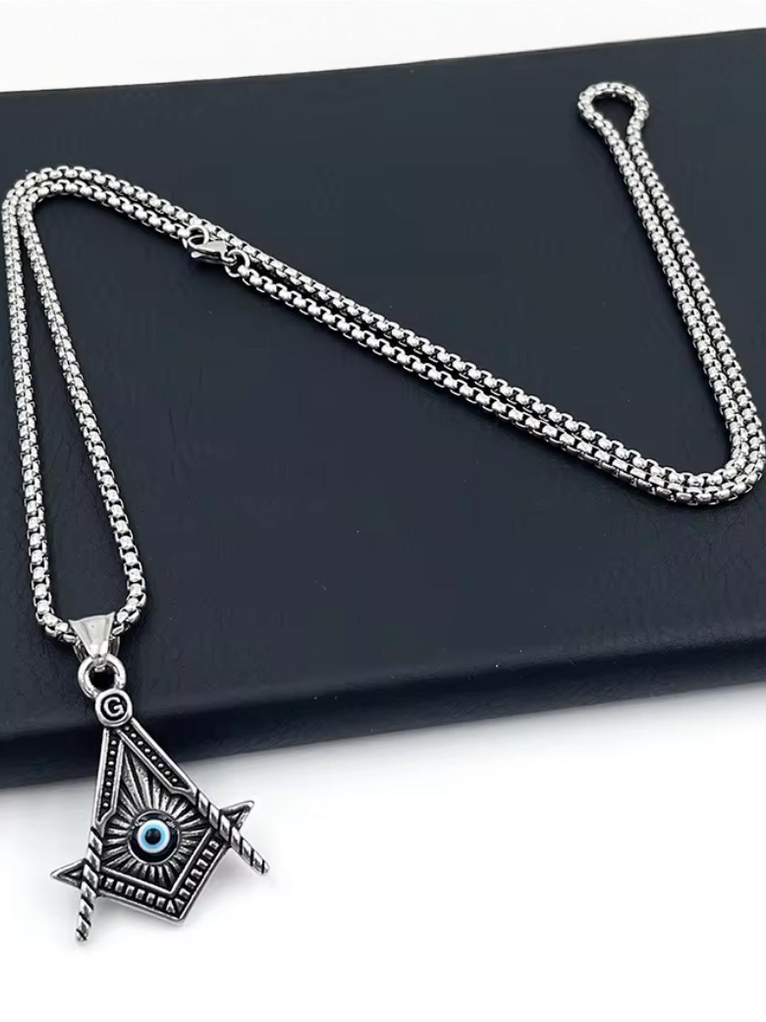 Nitant Blue Evil Eye Pendant & Chain