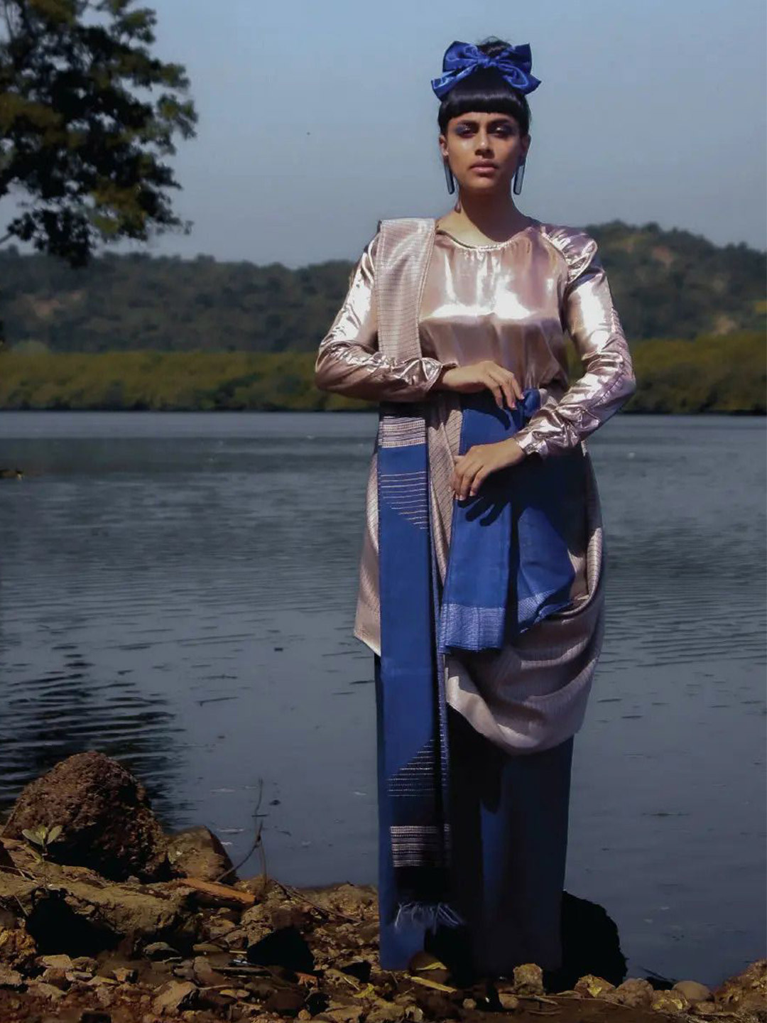 Sutra Art of Clothing Mugha Silk Saree With Woven Navy Blue Stripes