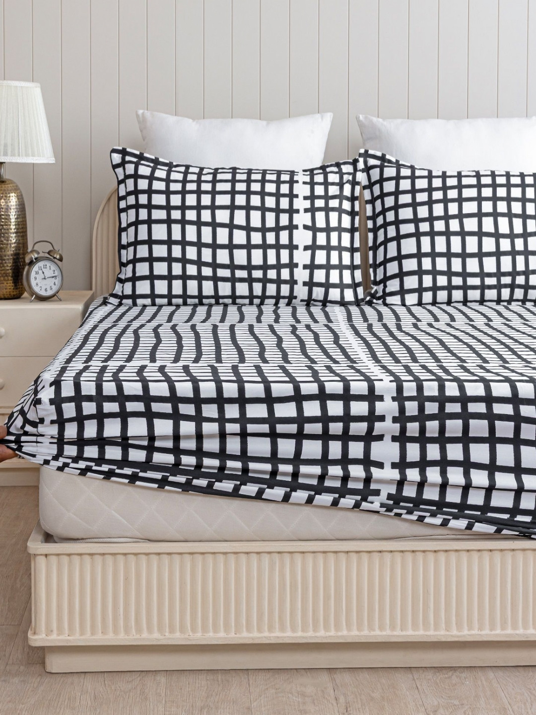 HOMEMONDE Monochrome Stria Black Checked Cotton 210 TC King Bedsheet Set 1.98 m x 1.98 m