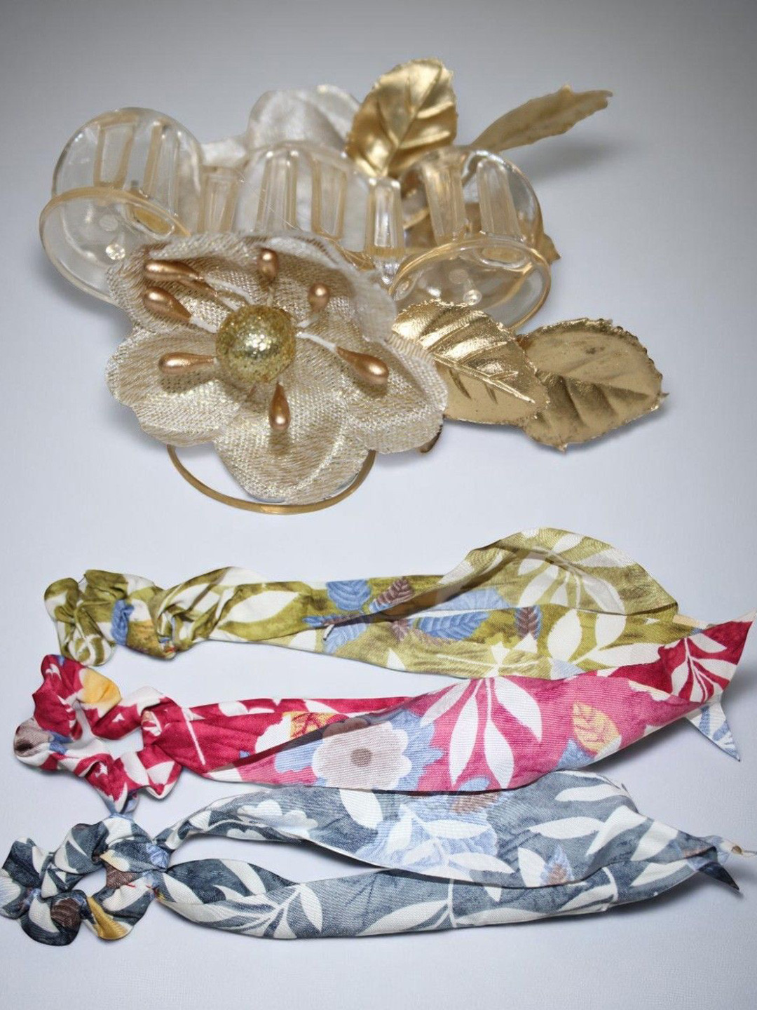 Jolly Faces Set of 4 Claw Clip & Rubberband