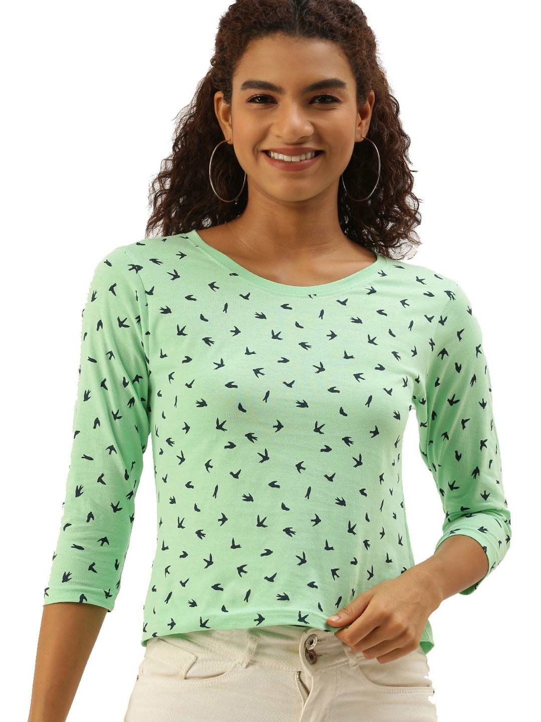 Esplendido Women Printed Applique Slim Fit T-shirt